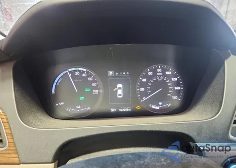 2017 Hyundai Sonata Hybrid из США, поврежденный, VIN KMHE34L37HA068937